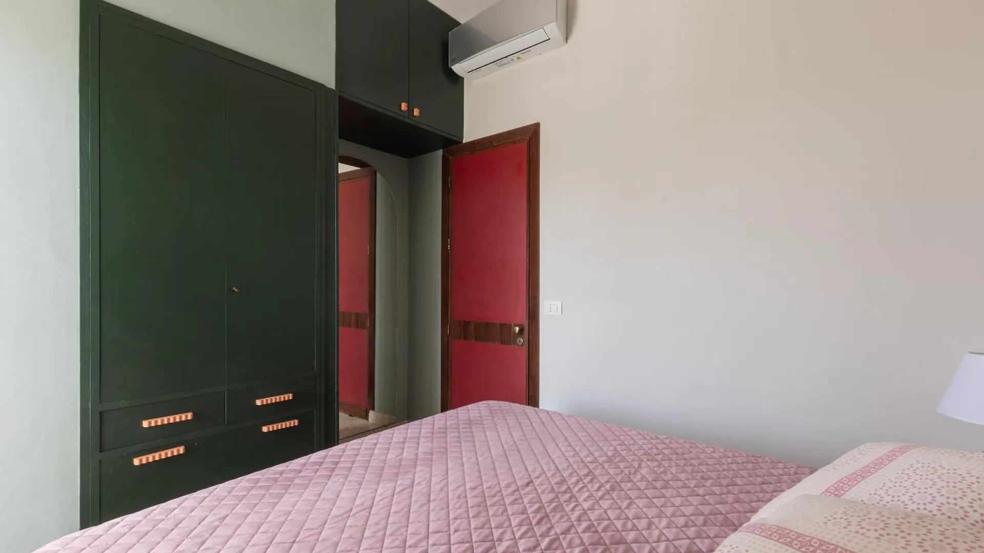 Terranova Home Vista Mare 산리온 아파트