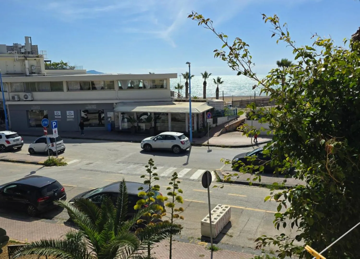 Terranova Home Vista Mare 산리온 아파트